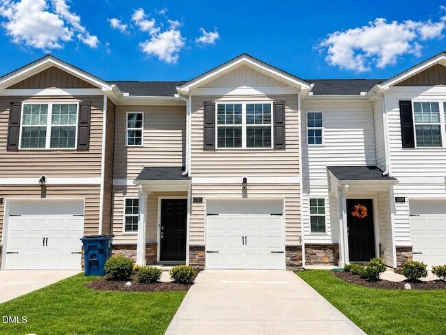 Foto del edificio - 3307 Alibird Ln