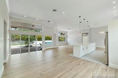 Foto del edificio - 4901 NW 106th Ave