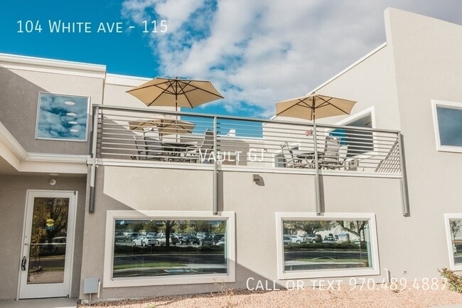 Building Photo - 104 White Ave