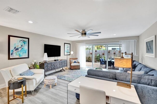 Building Photo - 1236 NE 18th Ave