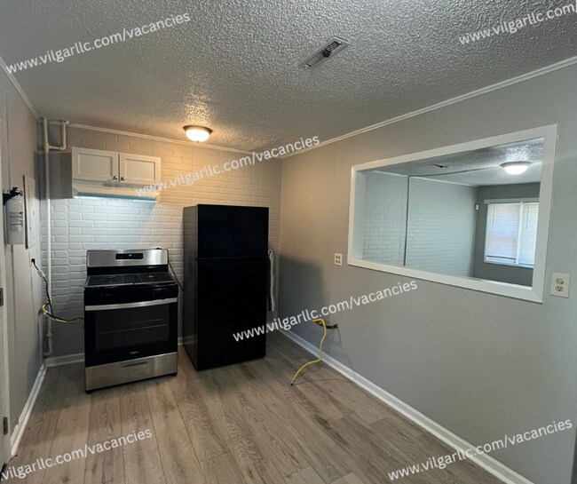 Foto del edificio - For Rent! 3 Bedrooms | 1 Bathroom | Single-Family Home