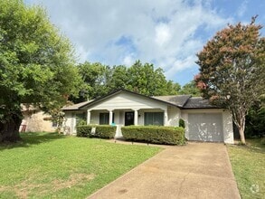 Building Photo - 2621 Trinity St