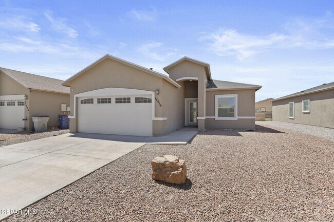 Building Photo - 14916 Tierra Coruna Ave