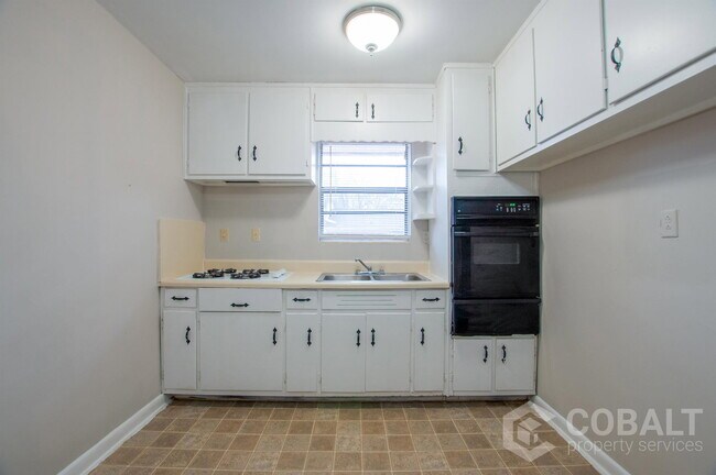 Foto del edificio - 896 Greenwood Ave NE