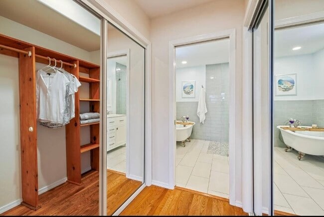Building Photo - 5819 Haaheo St