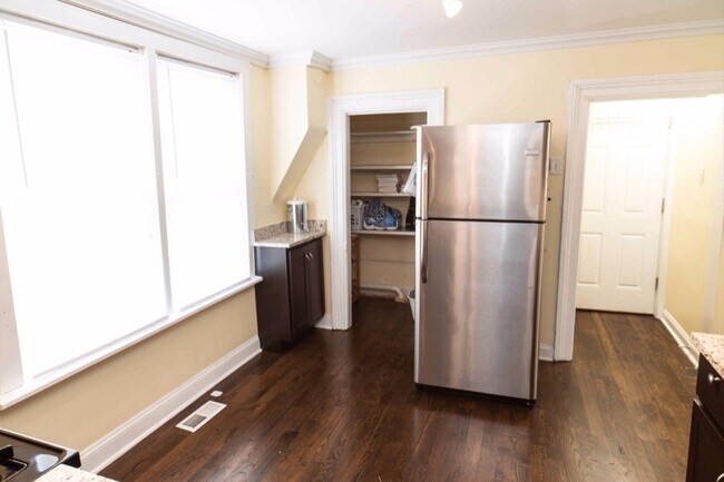Foto del edificio - 3442 S Emerald Ave