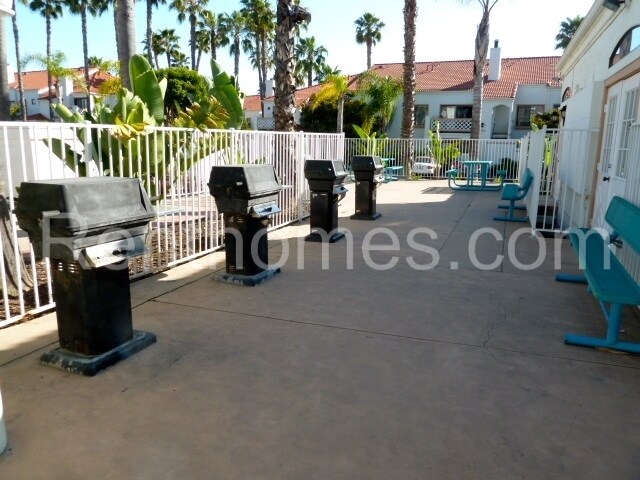 Foto del edificio - 9362 Twin Trails Dr