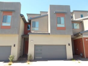 Building Photo - 3360 Santa Verdiana St