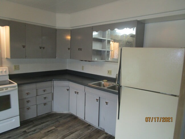 Foto del edificio - 629 N Pine St
