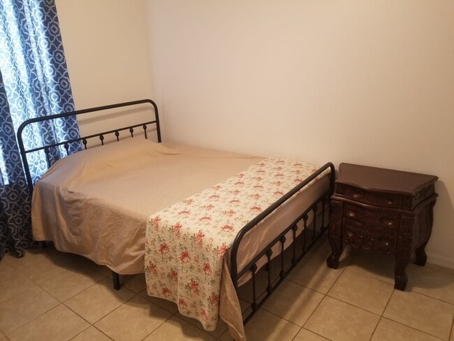 Bedroom - 1210 Four Mile Rd