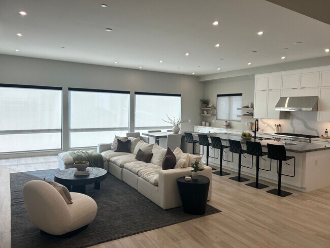 Building Photo - Fully Furnished Rancharrah Villa