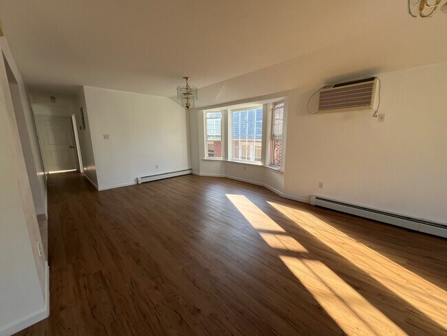 Foto del edificio - 4126 248th St