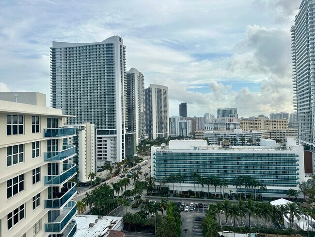 Foto del edificio - 3800 S Ocean Dr