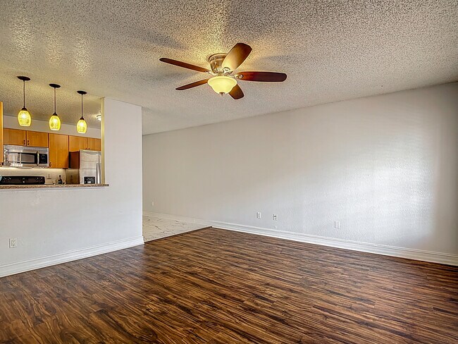 Foto del edificio - 21032 Voyager Blvd