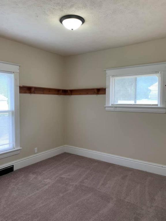 Building Photo - 3136 Holdrege