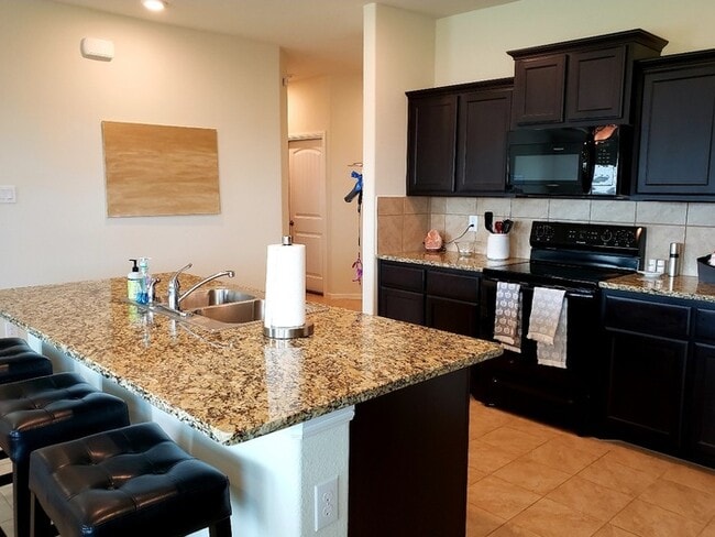 Building Photo - 629 Stanmire Lake Trl