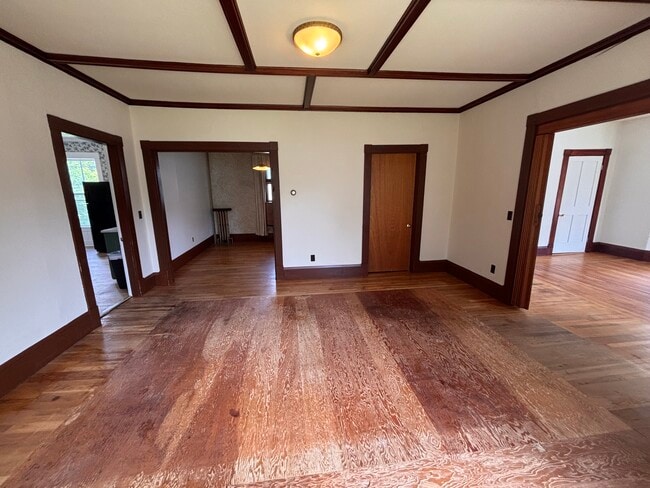 Living Room - 216 Russell St