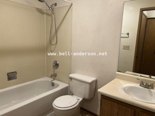 Foto del edificio - Auburn Retreat with Fireplace Condo Available!