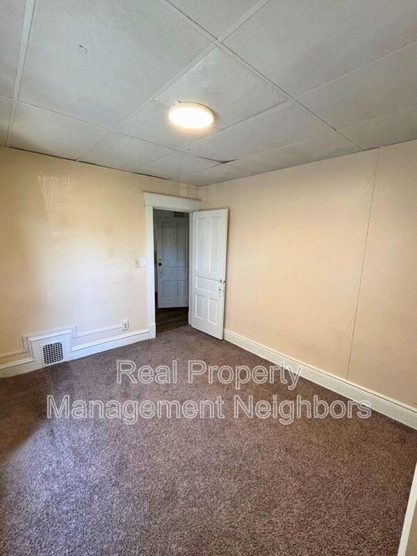 Building Photo - 216 Lafayette Ave NE