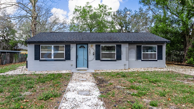 Building Photo - Unit