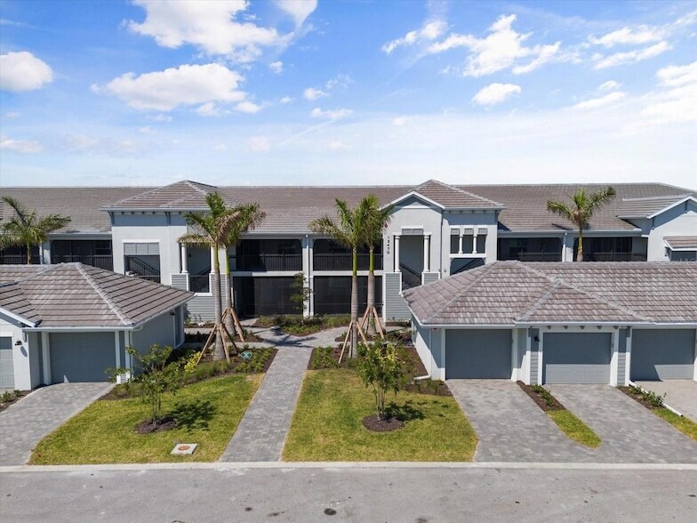 Foto principal - 12470 Wellen Golf St
