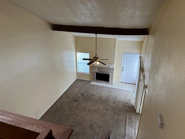 Foto del edificio - 12244 Bob White Dr