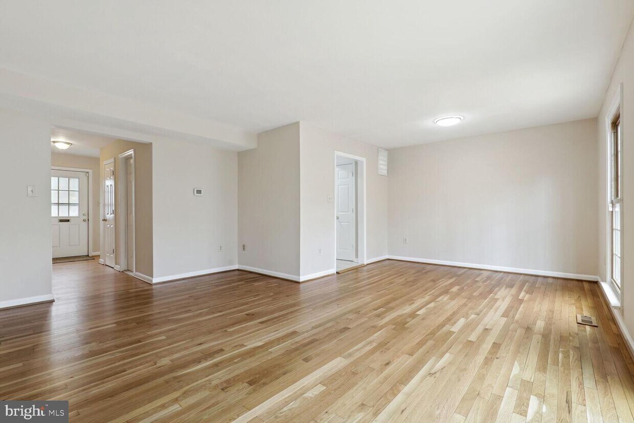 Foto principal - 1535 Chatham Colony Ct