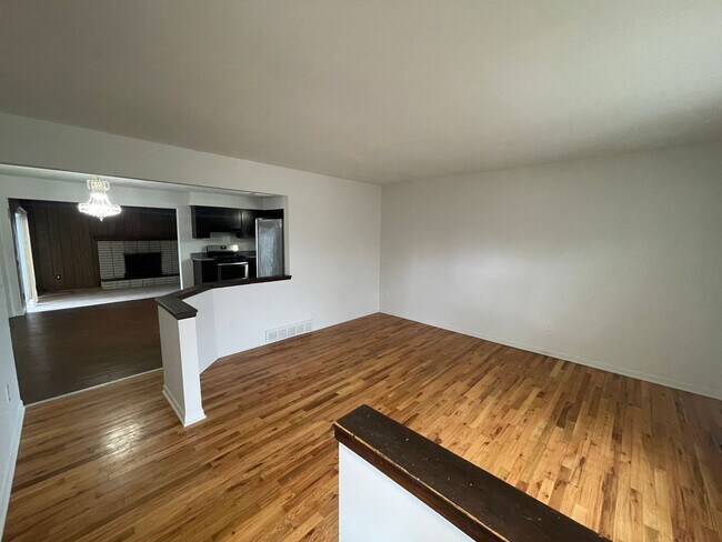 Foto del edificio - Fraser - 3 Bedroom Ranch with basement and garage.  Immediate Occupancy!