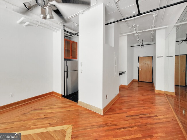 Foto del edificio - 120 Ralph McGill Blvd NE