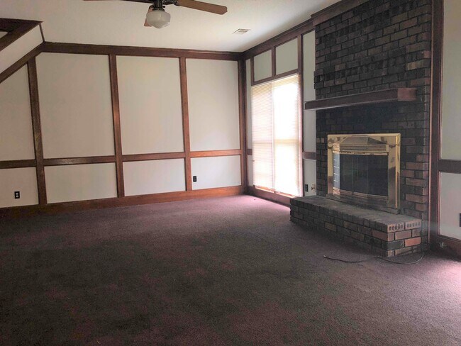 Building Photo - 7115 Falls Hollow Cv