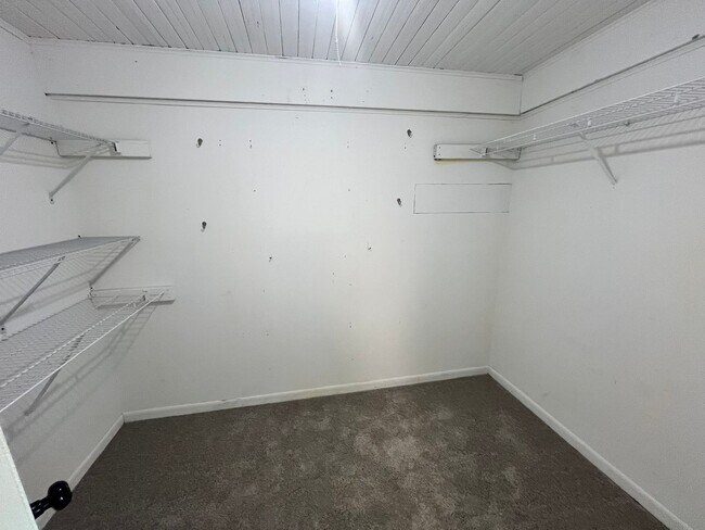 Foto del edificio - Adorable 1 story home is needing YOU!