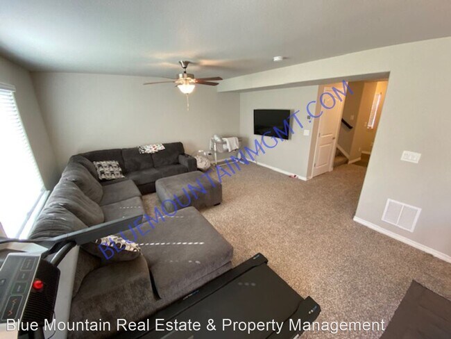Building Photo - 4 br, 2.5 bath House - 6165 Shavers Dr