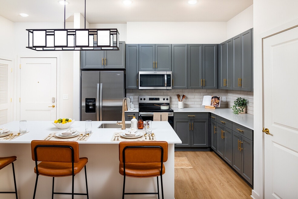 Mill House at East Cobb Apartment Homes - 2575 Delk Rd Marietta, GA ...