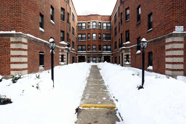 Foto del edificio - 6437 N Hamilton Ave