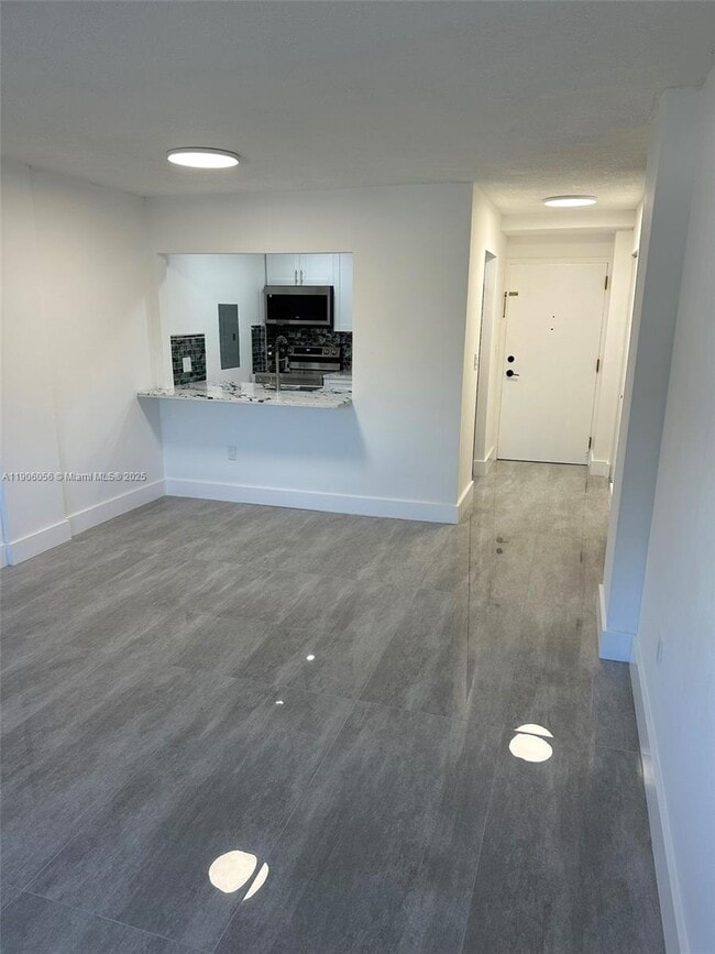 Foto del edificio - 5280 NW 7th St