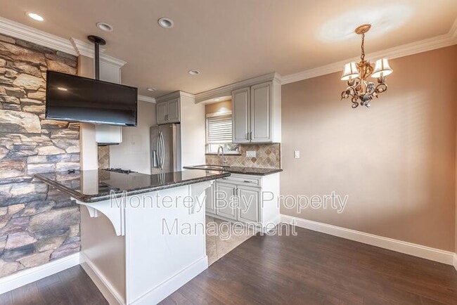 Foto del edificio - 1039 Bayview Ave