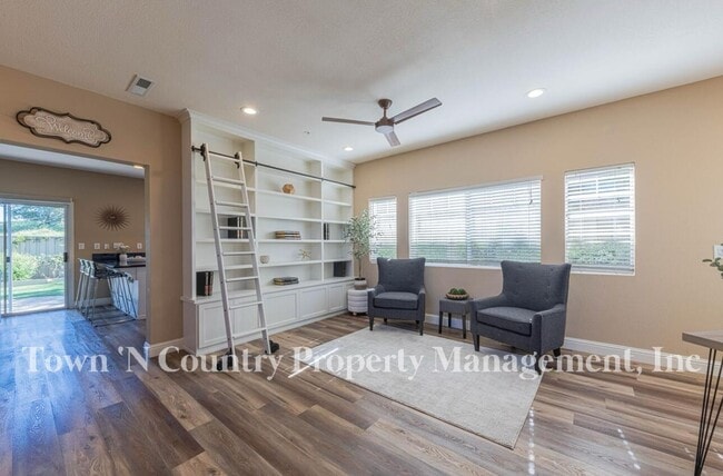 Building Photo - Luxury Las Palmas II Home with Upgrades, Flexible Living Space & Top School Districts