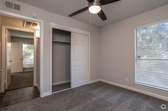 3 habitaciones, 2 baños - 1024 pies cuadrados C-2R - Dormitorio - Oaks at Duck Creek