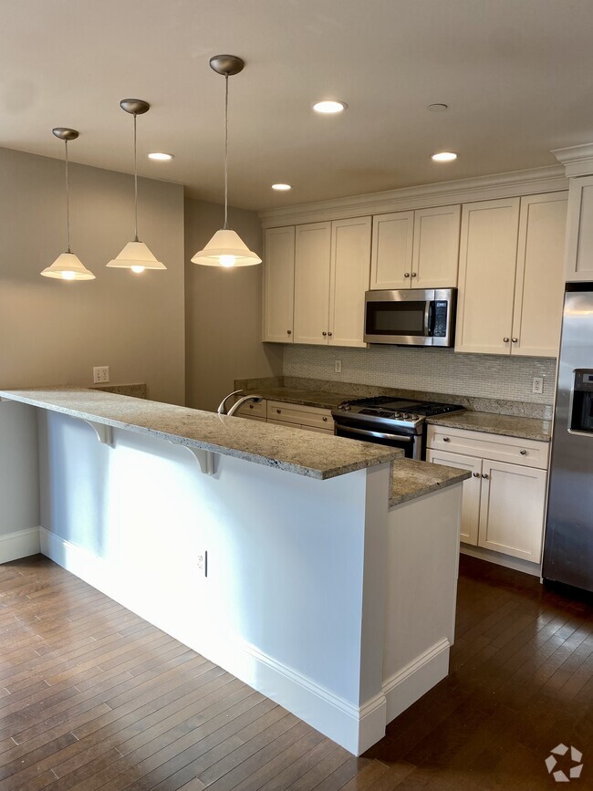 Apartments for Rent in 01915