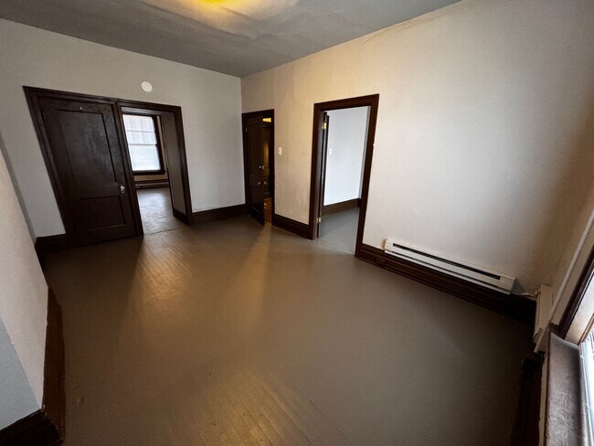 Building Photo - 1921 Market St