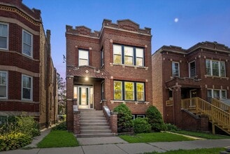 Building Photo - 2231 S 61st Ct