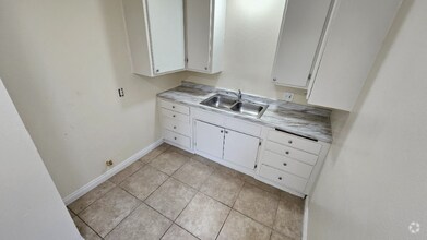 Building Photo - 13455 Filmore St