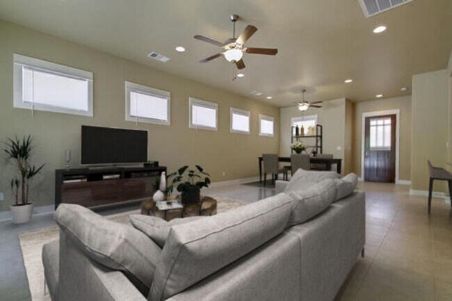 Building Photo - UT PRE-LEASE: Wood Floors, North Campus, L...