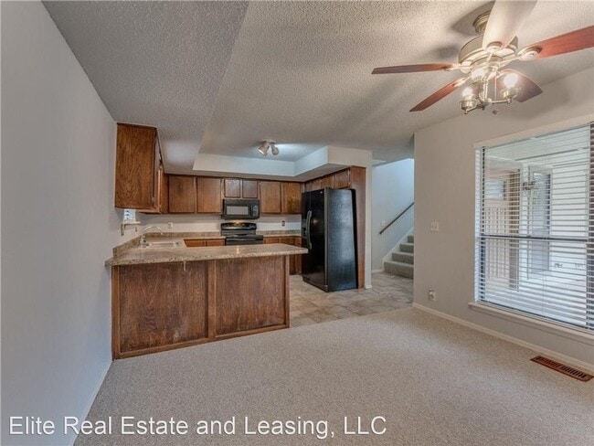 Building Photo - 10409 White Oak Canyon Rd