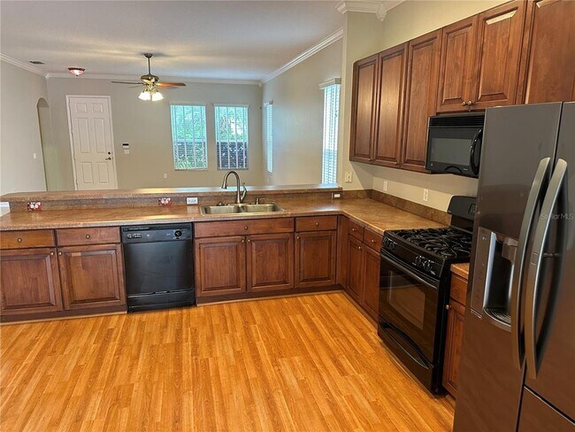 Foto del edificio - 5238 Beach River Rd