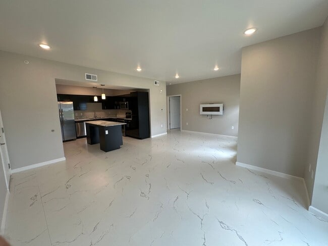 Interior Photo - Hampton Astoria