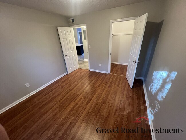 Foto del edificio - 815 41st Ave E