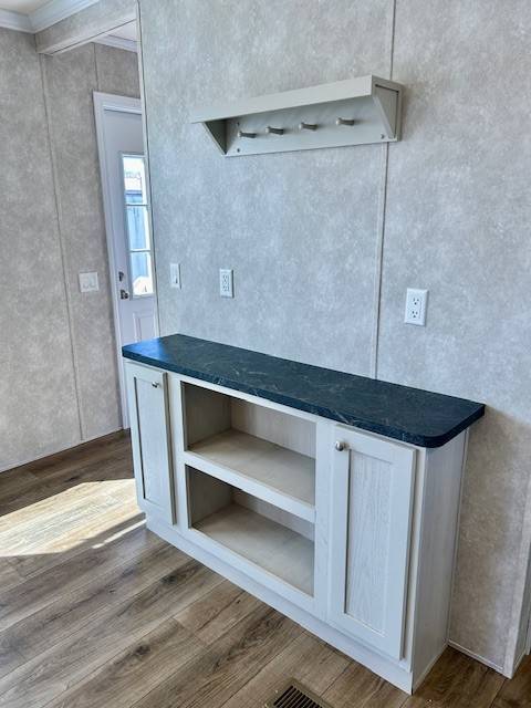 Foto del edificio - 8001 Hamilton Ave