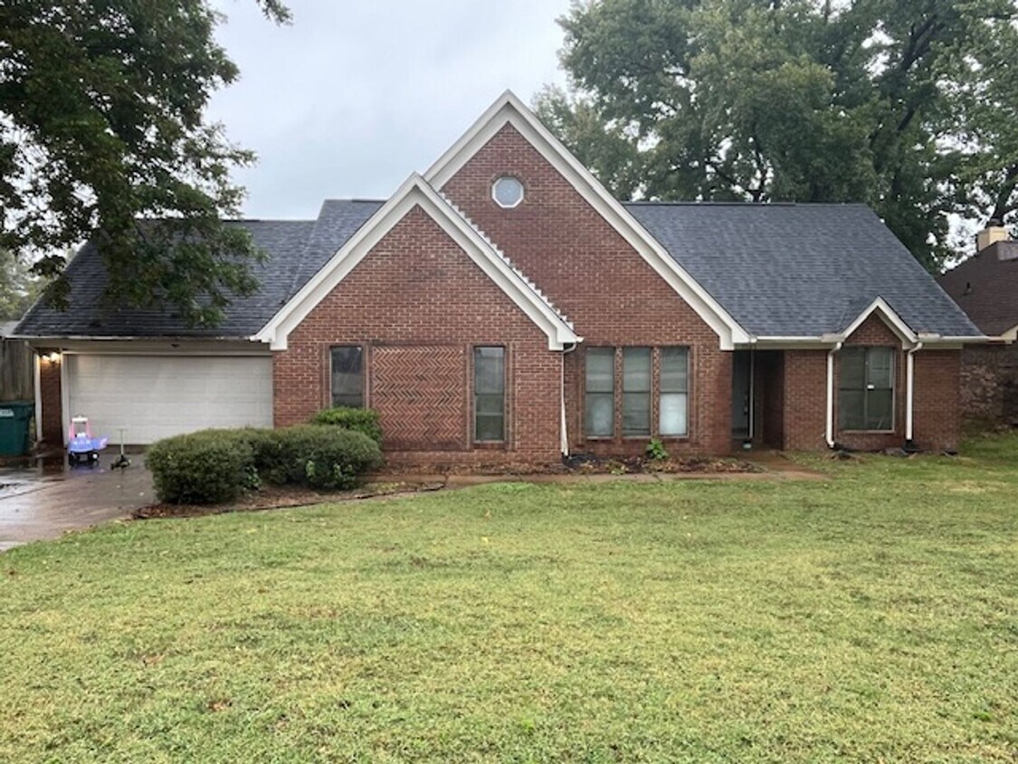 Primary Photo - Renovated 3 Bedroom 2 Bath Home for Rent w...