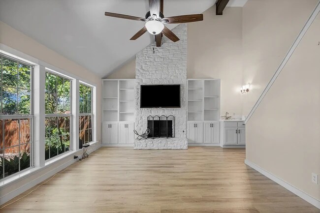 Foto del edificio - 7206 Teaberry Dr